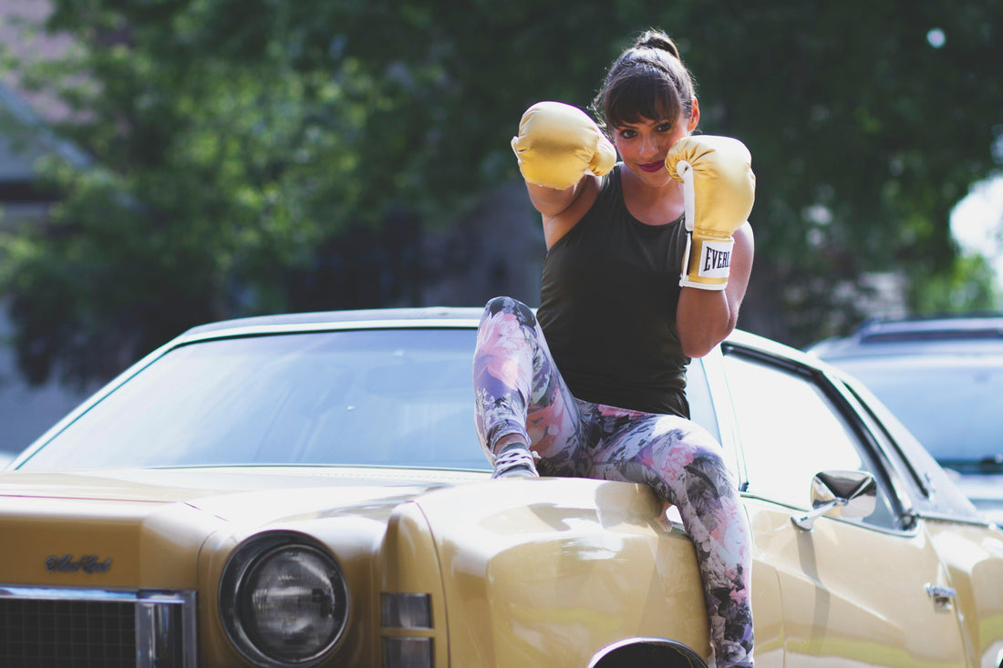 The Top 5 Lightweight Self-Defense Weapons for Women - propswords
