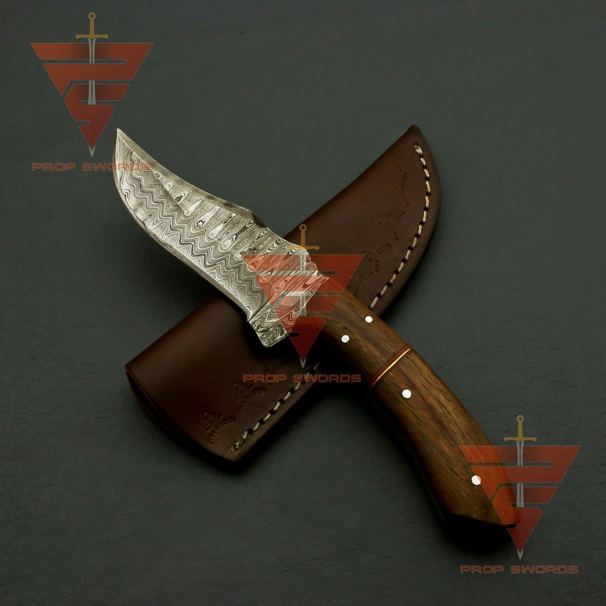 Mastercrafted Damascus Steel Hunting Knife with Rosewood Handle and Leather Sheath: Timeless Elegance and Superior Performance - propswords