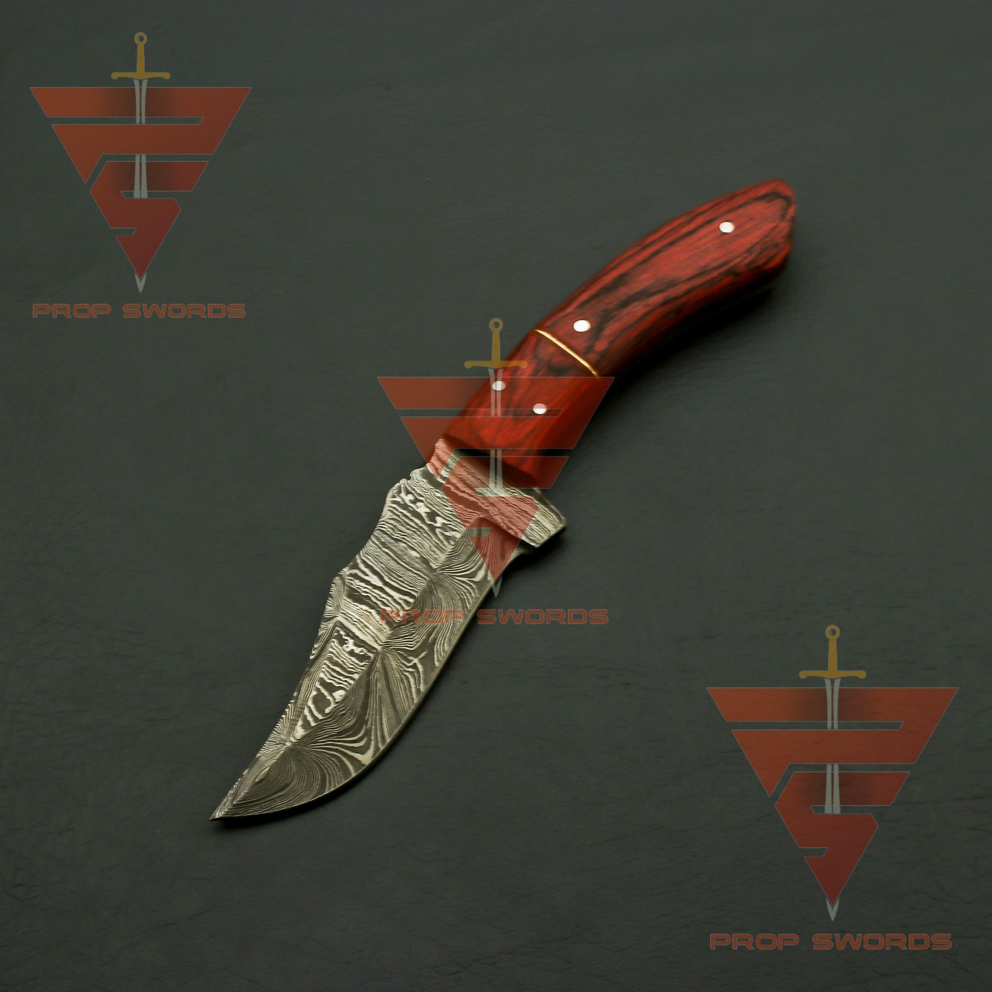 Exquisite Damascus Steel Hunting Knife with Rosewood Handle and Leather Sheath: A Timeless Masterpiece - propswords