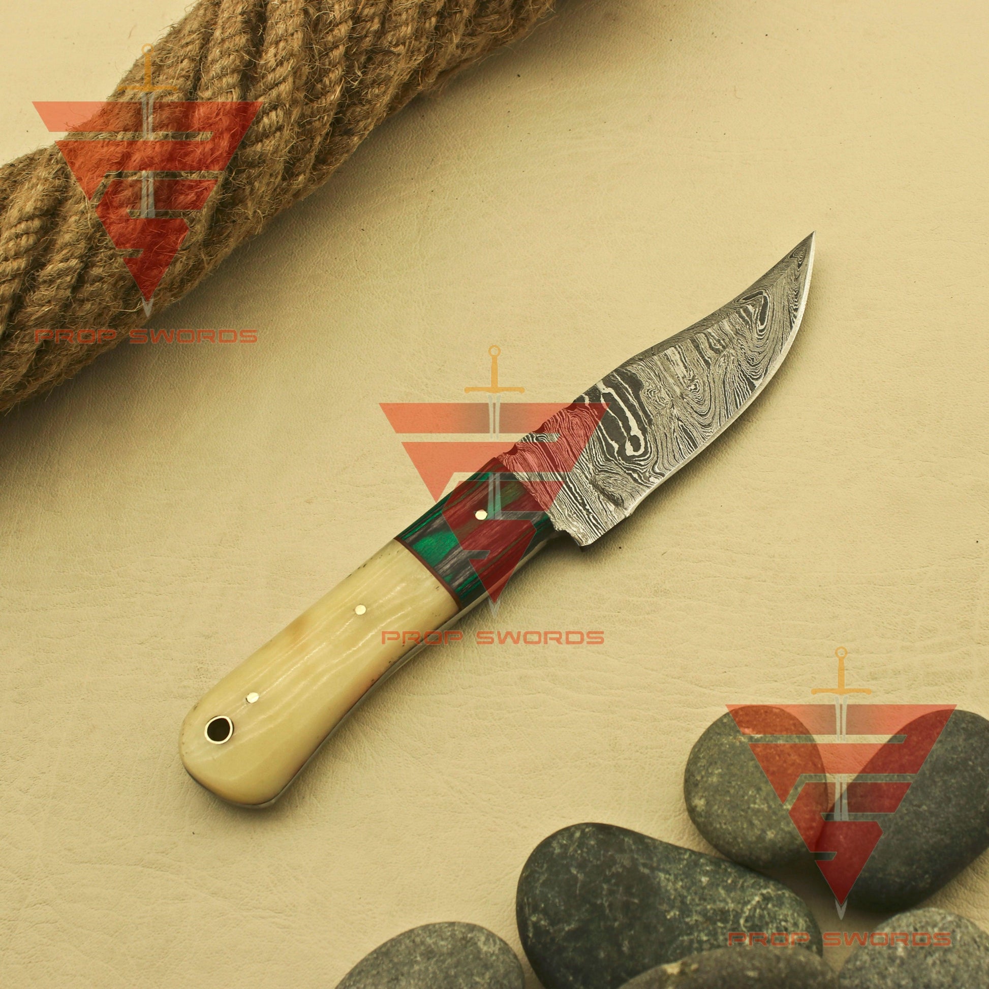 Exquisite Handcrafted Damascus Steel Skinner Camping Hunting Knife with Leather Sheath - Perfect Companion for Outdoor Adventures - propswords