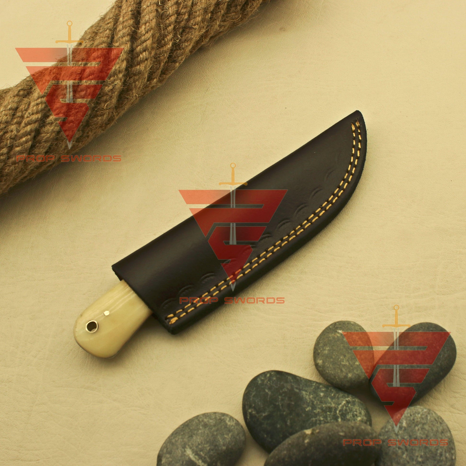 Exquisite Handcrafted Damascus Steel Skinner Camping Hunting Knife with Leather Sheath - Perfect Companion for Outdoor Adventures - propswords