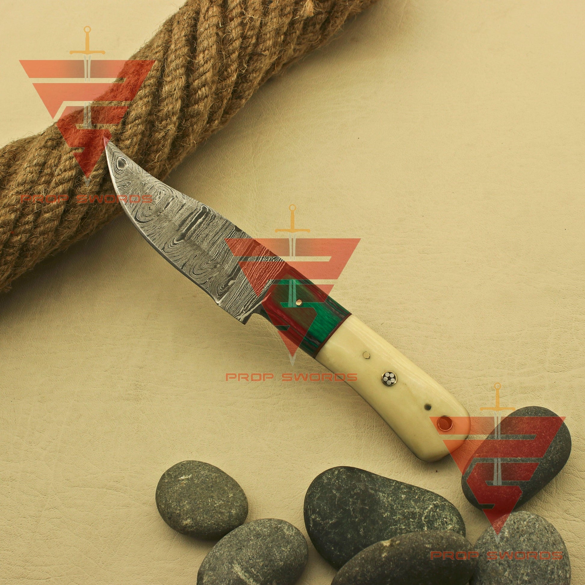 Exquisite Handcrafted Damascus Steel Skinner Camping Hunting Knife with Leather Sheath - Perfect Companion for Outdoor Adventures - propswords