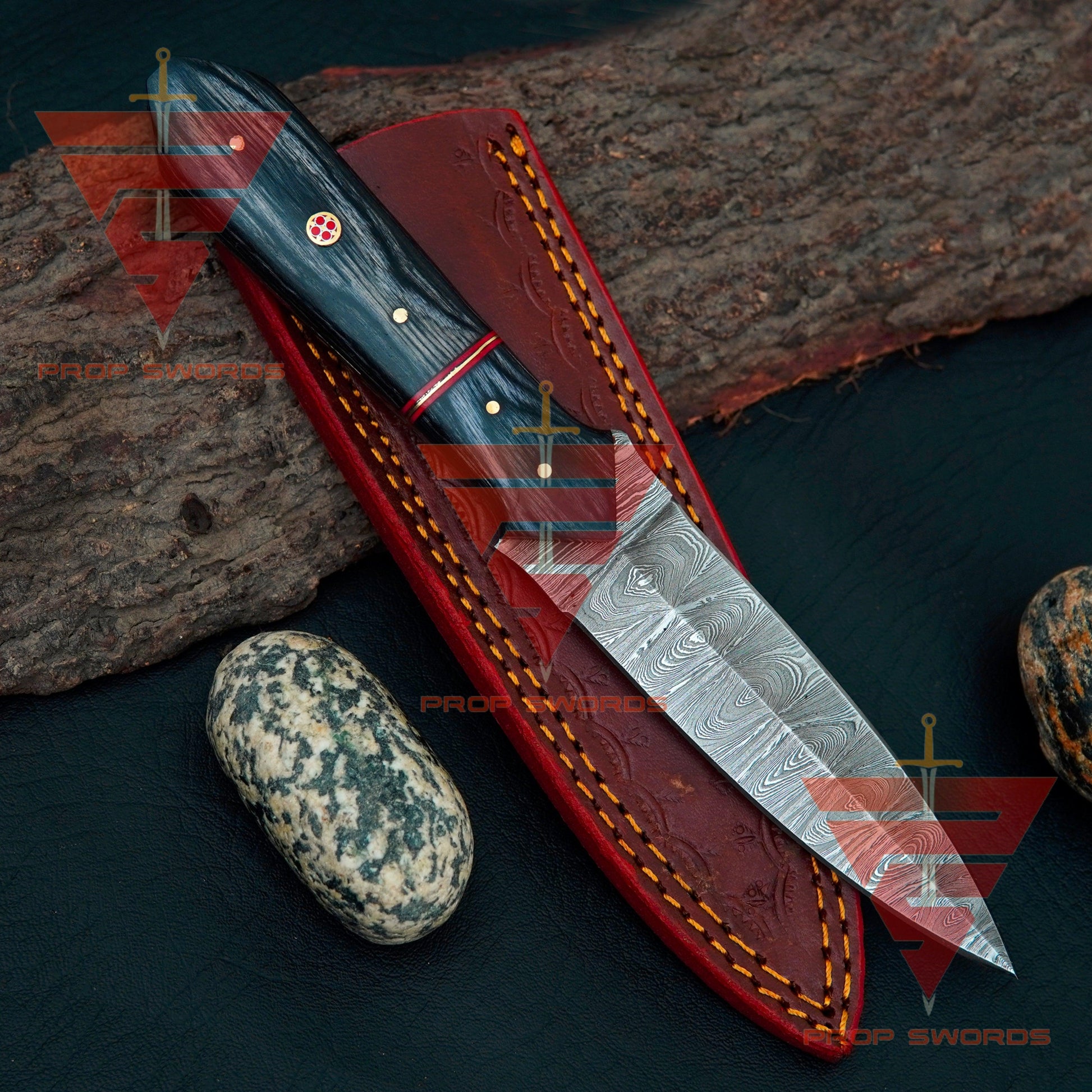 Exquisite Handmade Damascus Knife featuring Rosewood Handle and Pure Leather Sheath - Perfect Gift for Him - propswords