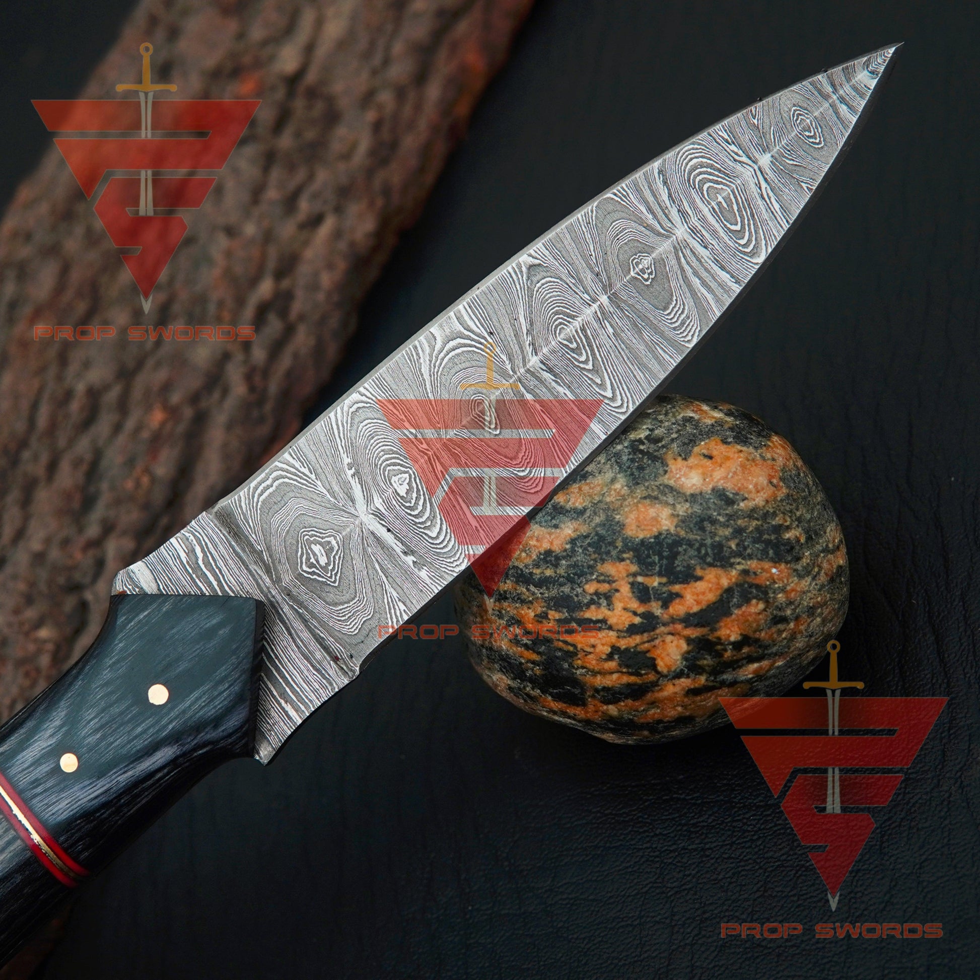 Exquisite Handmade Damascus Knife featuring Rosewood Handle and Pure Leather Sheath - Perfect Gift for Him - propswords