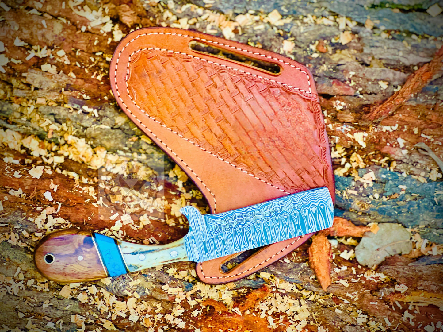 Hand Forged Damascus steel Full Tang Bull Cutter Knife With Leather Sheath