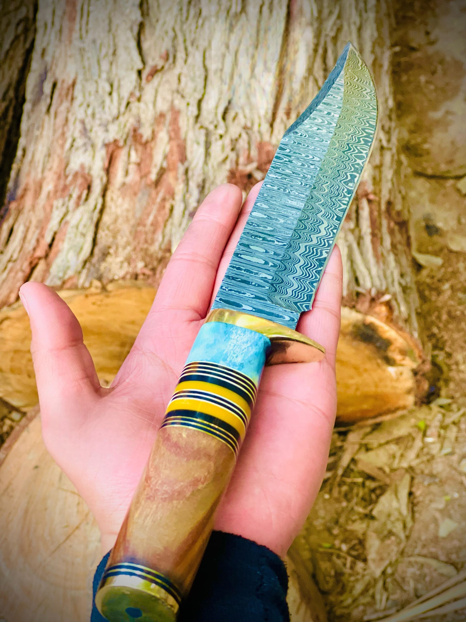 Hand Forged Damascus Steel Bowie Hunting Knife with Leather Sheath