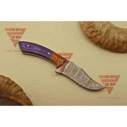 Artisan Damascus Steel Hunting Knife - Exquisite Wood Handgrip - Perfect Present for Him - Complete with Genuine Leather Sheath - propswords