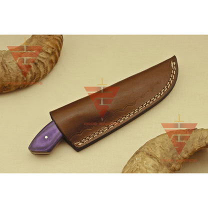 Artisan Damascus Steel Hunting Knife - Exquisite Wood Handgrip - Perfect Present for Him - Complete with Genuine Leather Sheath - propswords