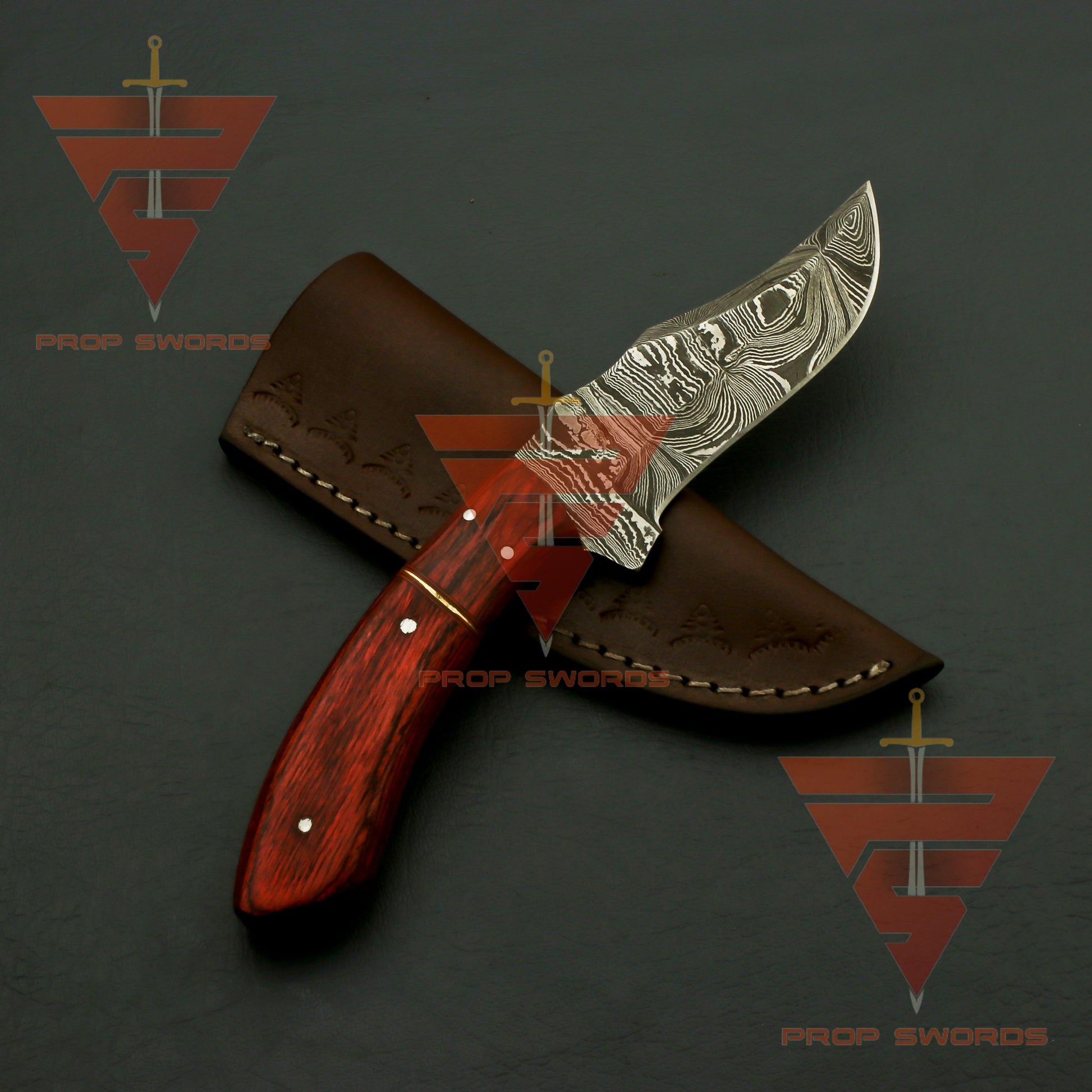 Exquisite Damascus Steel Hunting Knife with Rosewood Handle and Leather Sheath: A Timeless Masterpiece - propswords