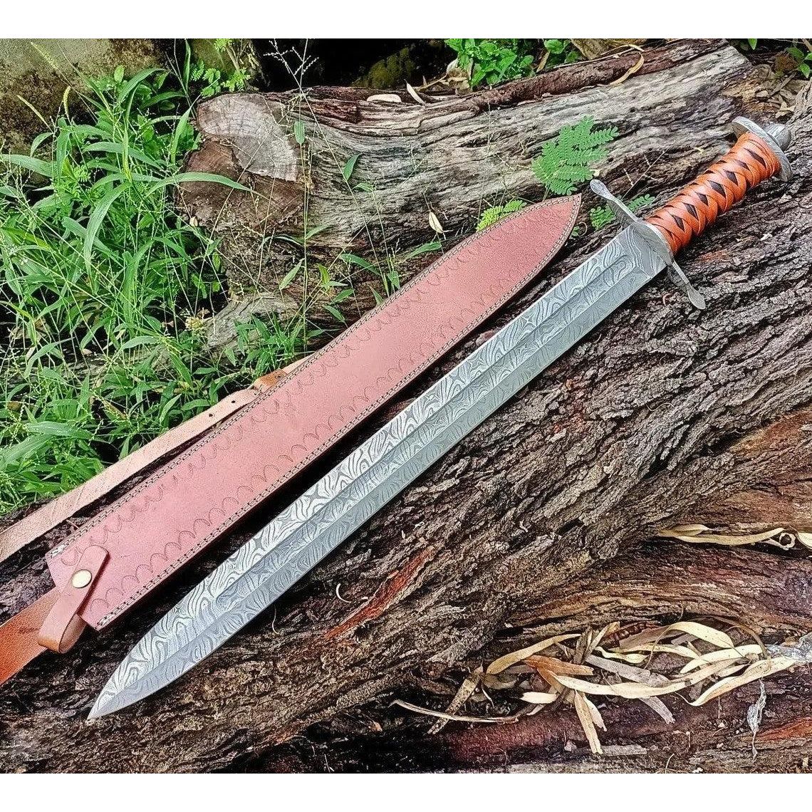 CUSTOM HANDMADE DAMASCUS STEEL BATTLE SWORD & LEATHER SHEATH - propswords